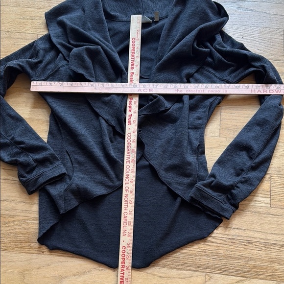 Athleta cardigan. Gray. Size Medium - Picture 8 of 10